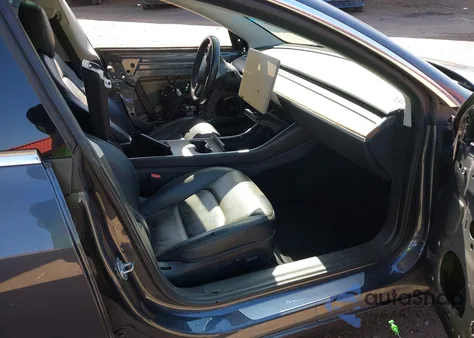 2018 Tesla Model 3 Long Range/Performance из США, поврежденный, VIN 5YJ3E1EB6JF105837